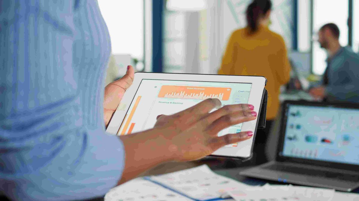 Workday permissions and report design conflict How CloudApper’s AI TimeClock Fills the Visibility Gaps